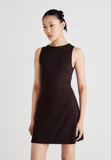 Короткое платье