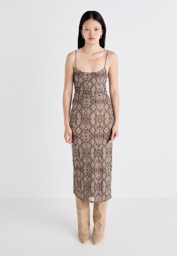 Платье футляр