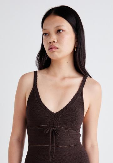 Вязаное платье