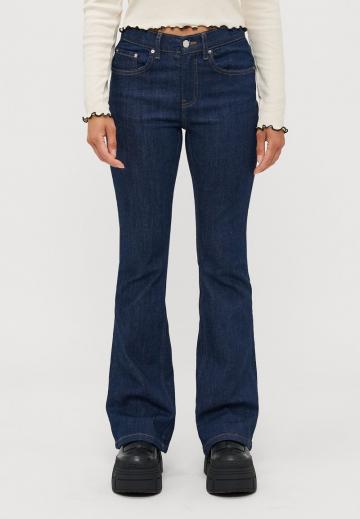 Клешеные брюки