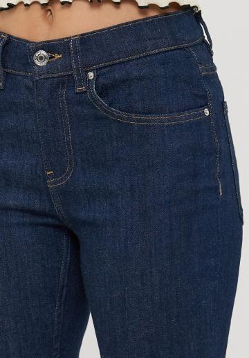 Клешеные брюки