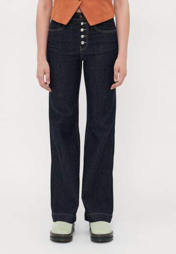 Клешеные джинсы