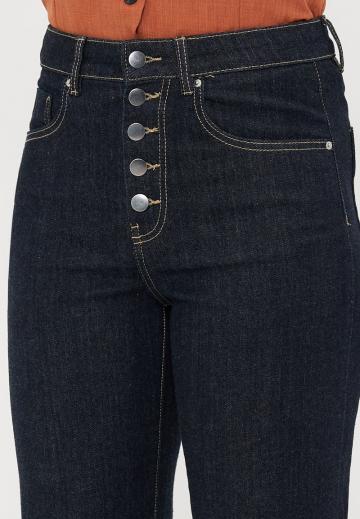 Клешеные джинсы