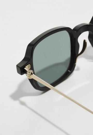 Солнечные очки