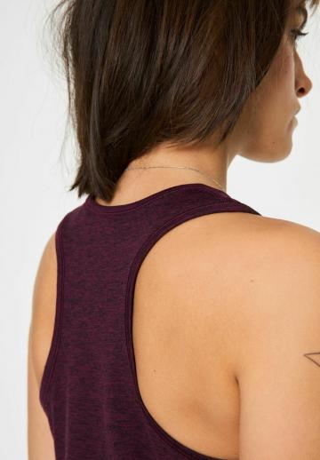 Спортивный топ