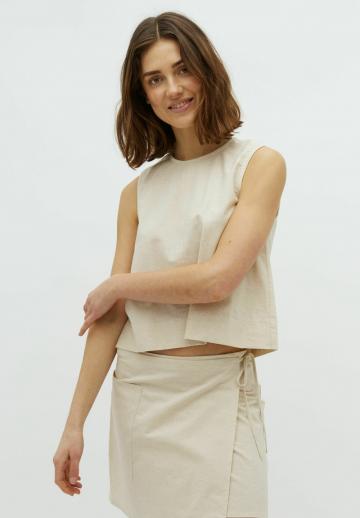 Блузка без рукавов