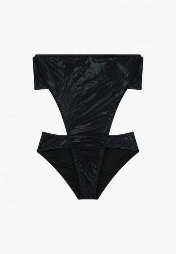 Слитный купальник