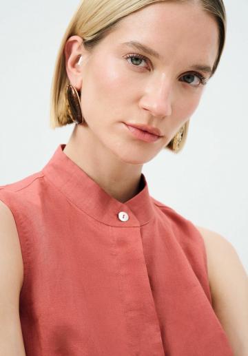 Блузка без рукавов