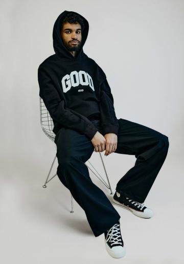 Пуловер с капюшоном