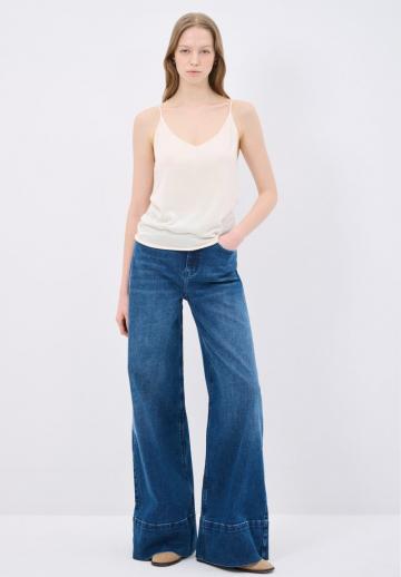 Топ на бретельках