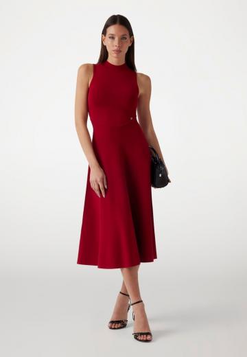 Вязаное платье