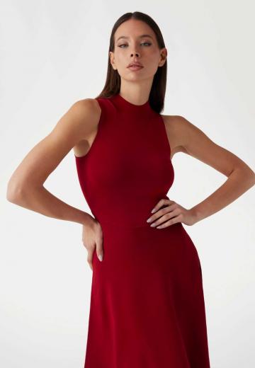 Вязаное платье