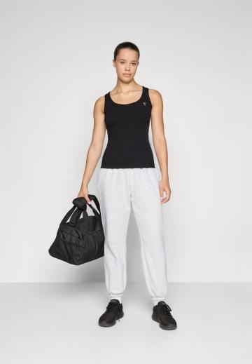 Спортивный топ