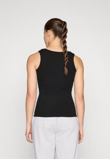 Спортивный топ