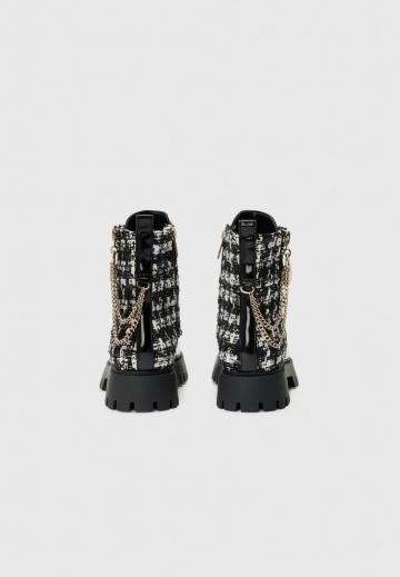 Ботинки на шнуровке