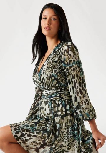 Короткое платье