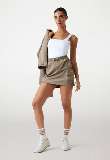 Юбка с накладными карманами