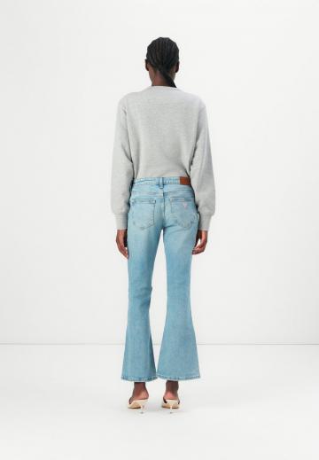 Клешеные брюки