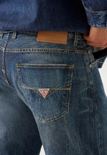 Прямые джинсы