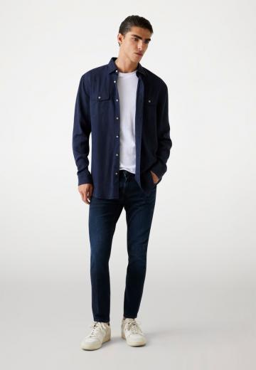 Узкие джинсы