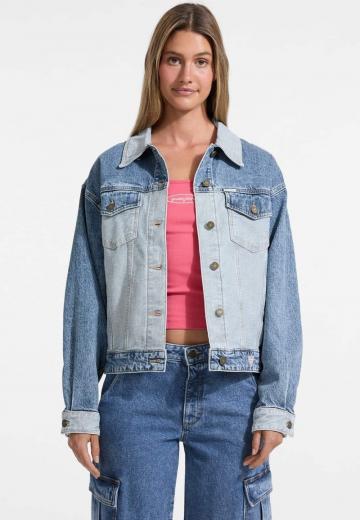 Джинсовая куртка