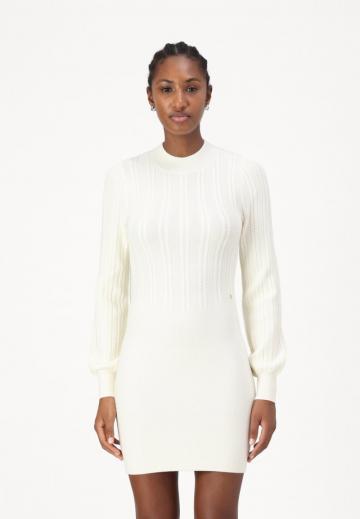 Платье футляр