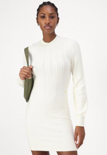 Платье футляр