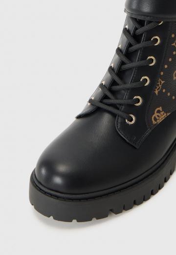 Ботинки на шнуровке