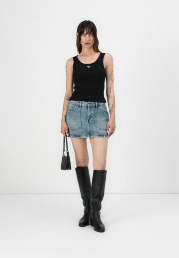 Юбка с накладными карманами