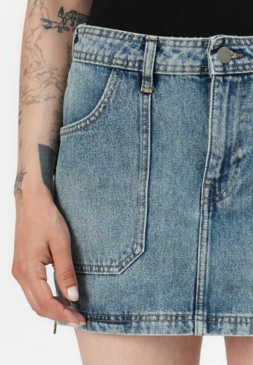 Юбка с накладными карманами