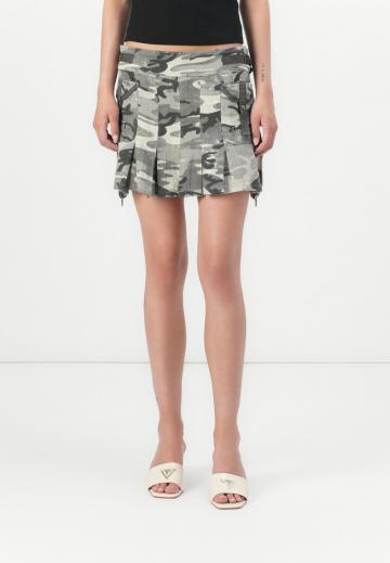 Юбка с накладными карманами