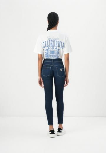 Узкие джинсы