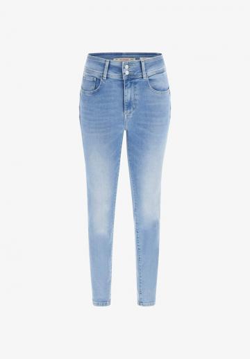 Узкие джинсы