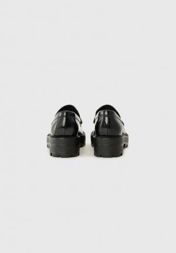 Полуботинки