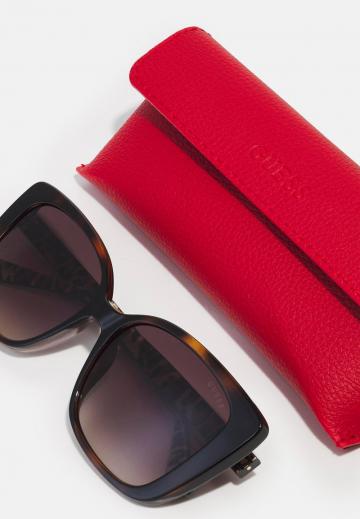 Солнечные очки