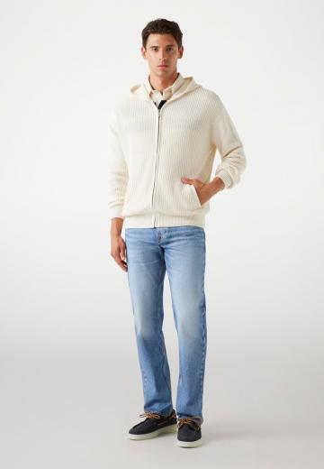 Вязаная кофта