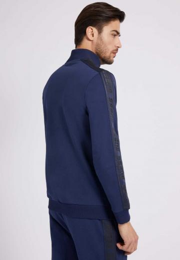 Спортивная кофта