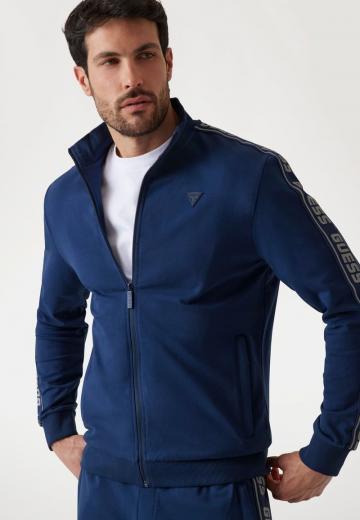 Спортивная кофта