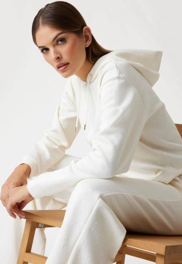 Пуловер с капюшоном