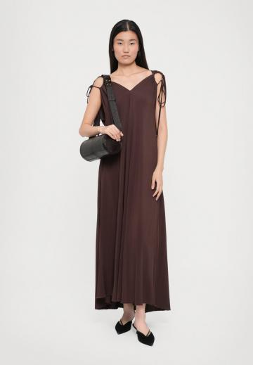 Длинное платье