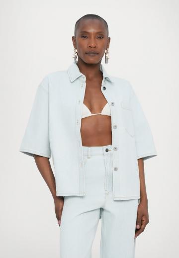 Джинсовая блузка