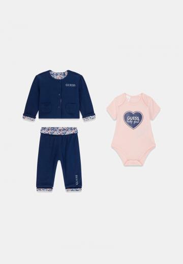 Набор одежды