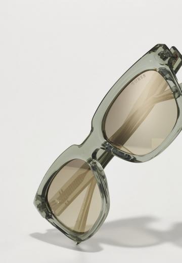 Солнечные очки