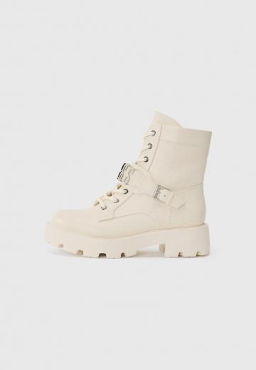 Сапожки на танкетке