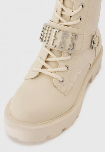 Сапожки на танкетке