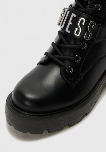 Ботинки на шнуровке