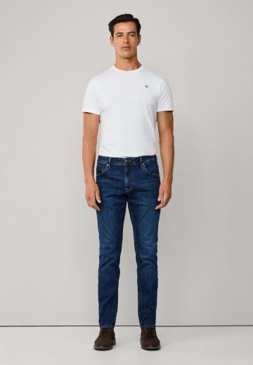 Узкие джинсы