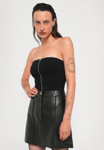 Юбка с накладными карманами