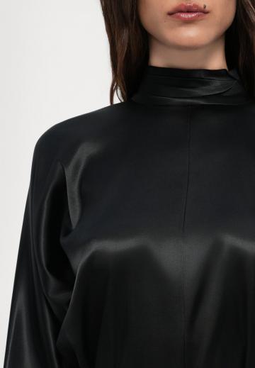 Атласная блузка