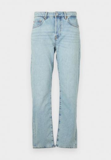 Джинсы бойфренда